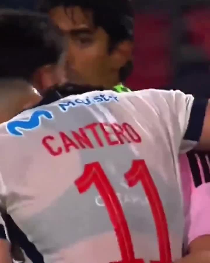 Ayağına Messinin şəklini döymə etdirmişdi - Belə görüşdülər