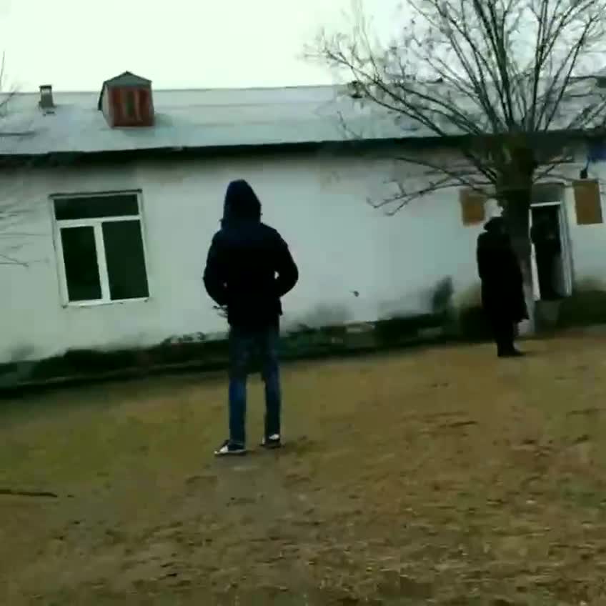 İmişlidə məktəb direktoru şagirdi döyüb?