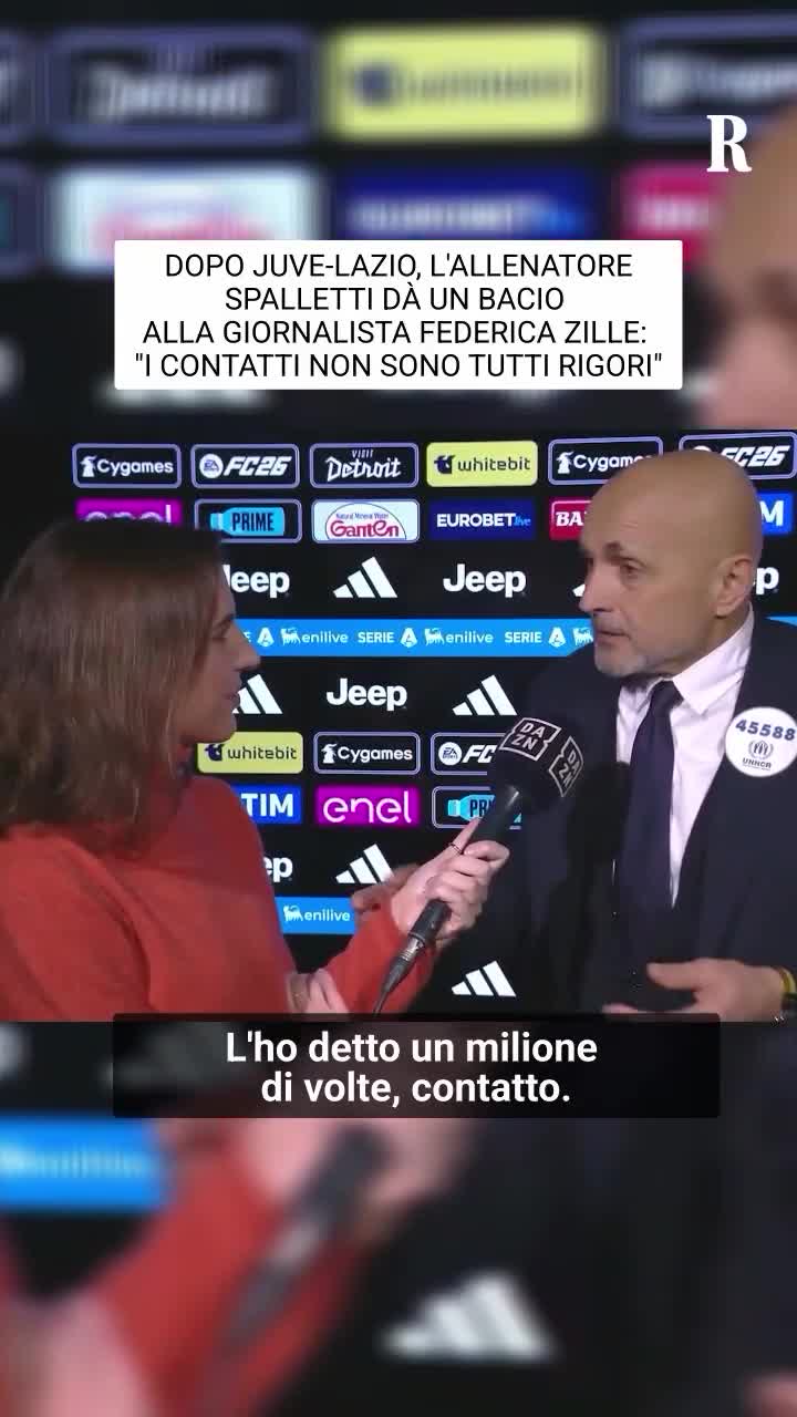 Müxbiri öpərək hakimlərə etiraz etdi