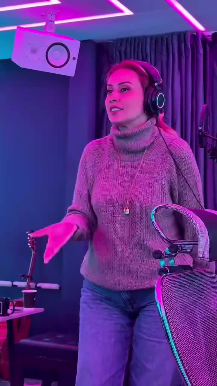 Roza Zərgərli Stas Mixaylov ilə duet oxudu