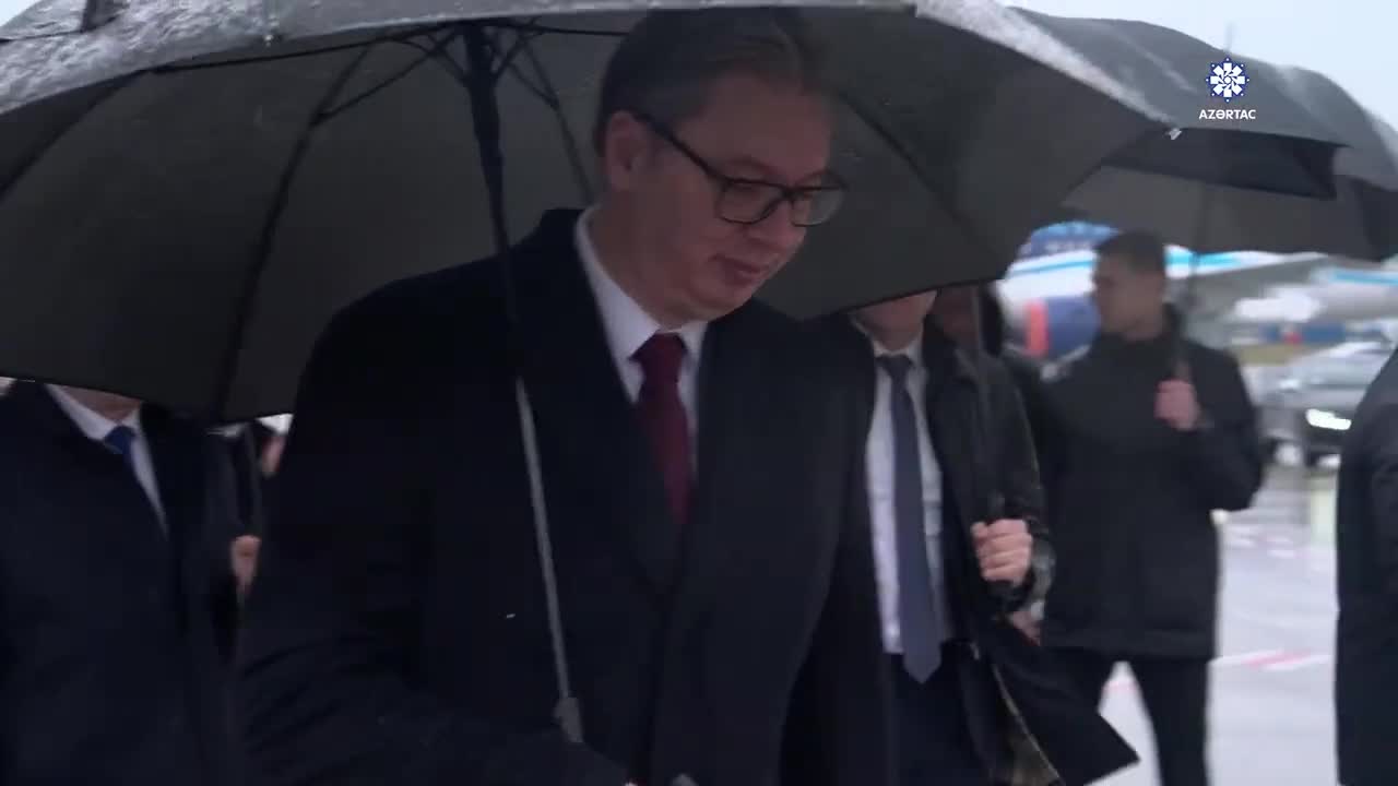 Prezident Serbiyaya rəsmi səfərə gedib