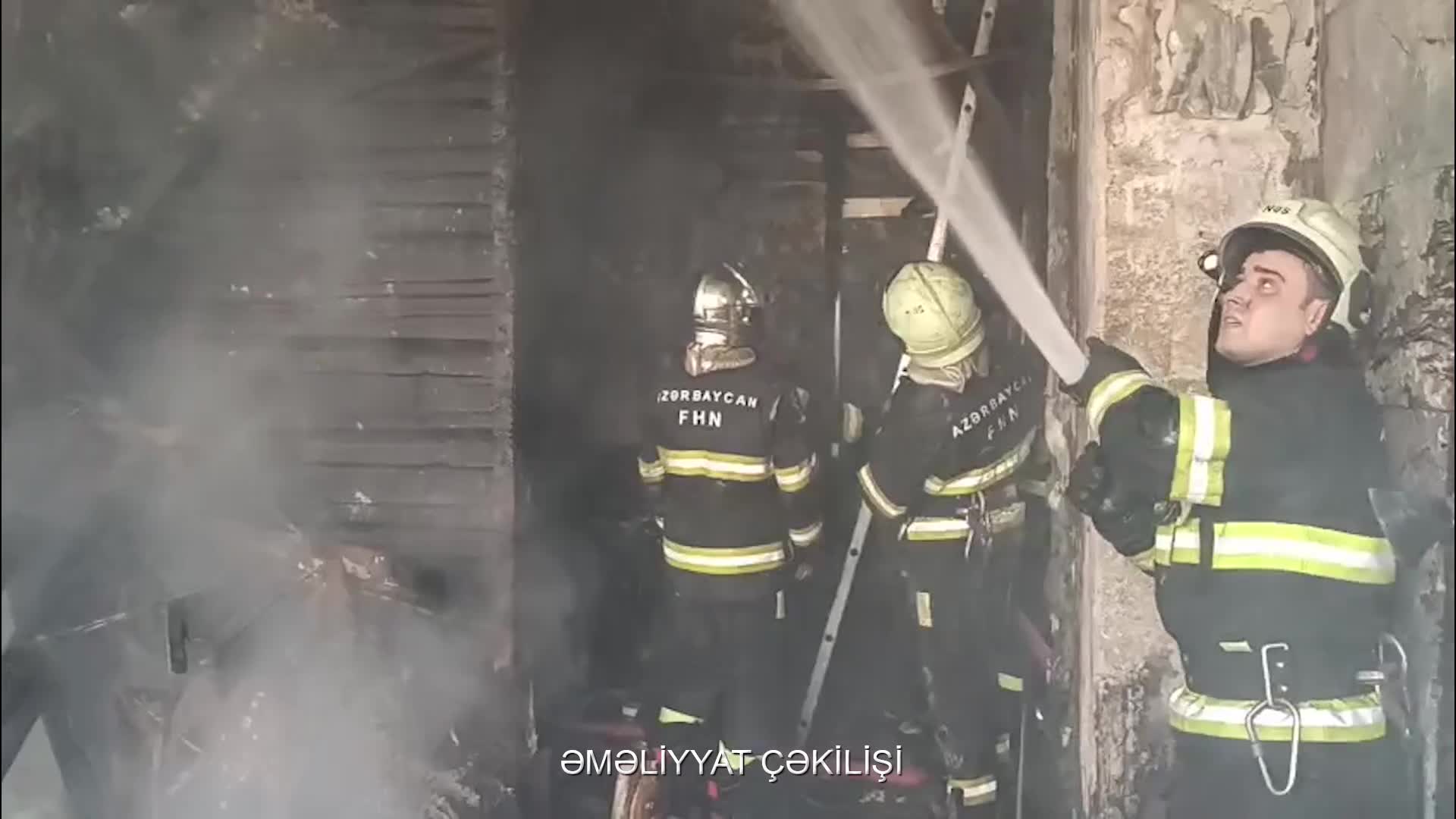 Bakının mərkəzindəki yanğından yeni görüntülər