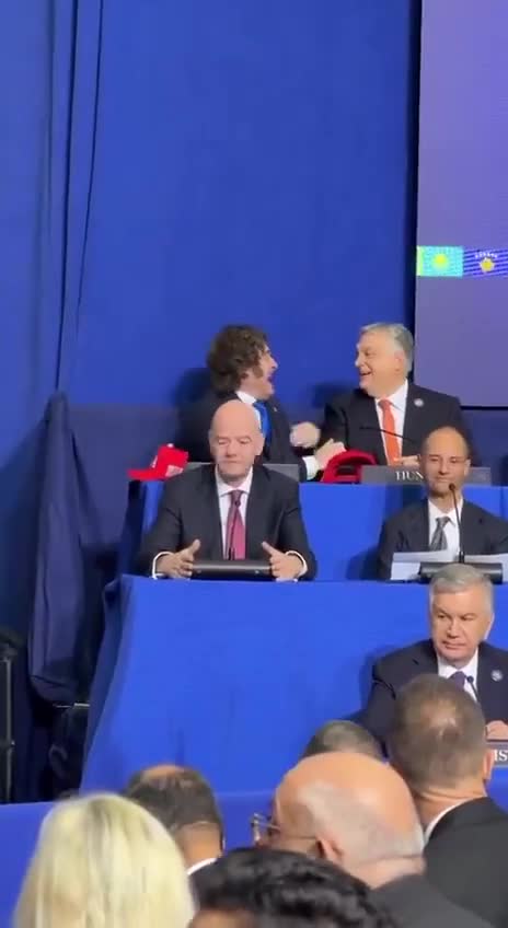 Həmin tədbirdə davranışları ilə gündəm oldu