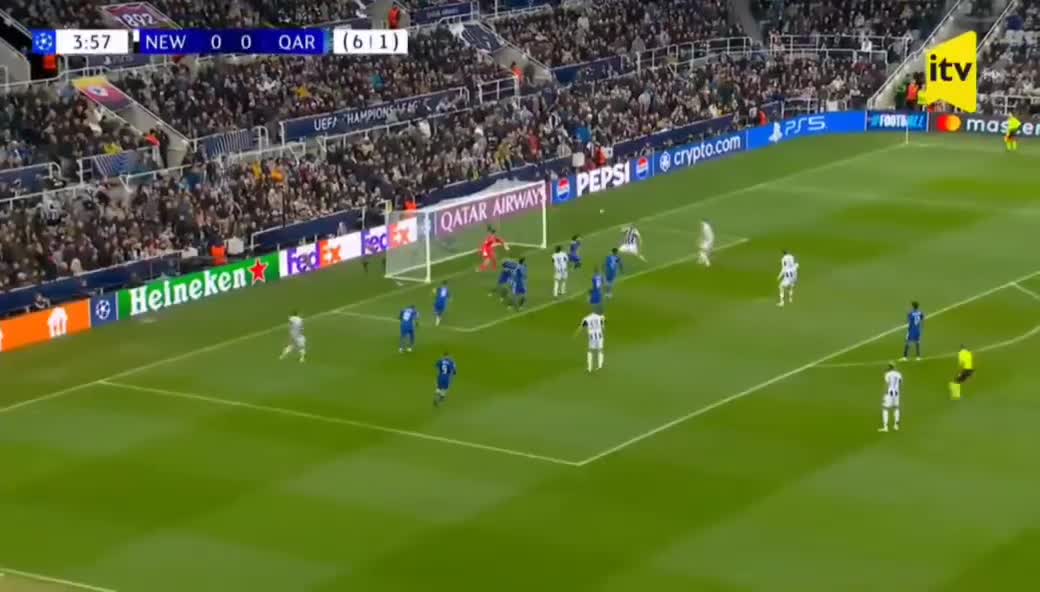 Sandro Tonalli 5-ci dəqiqədə hesabı açır