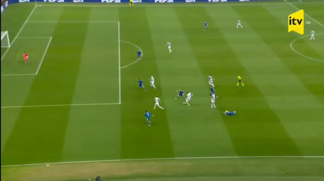 Joelinton 6-cı dəqiqədə ikinci qolu vurur