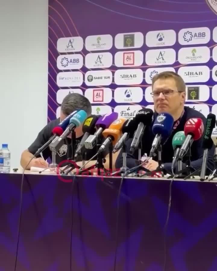 Köməkçisinin qeyri-etik əl hərəkətindən danışdı