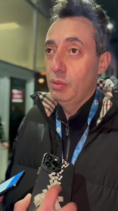 “Baş məşqçimizin arxasındayıq”