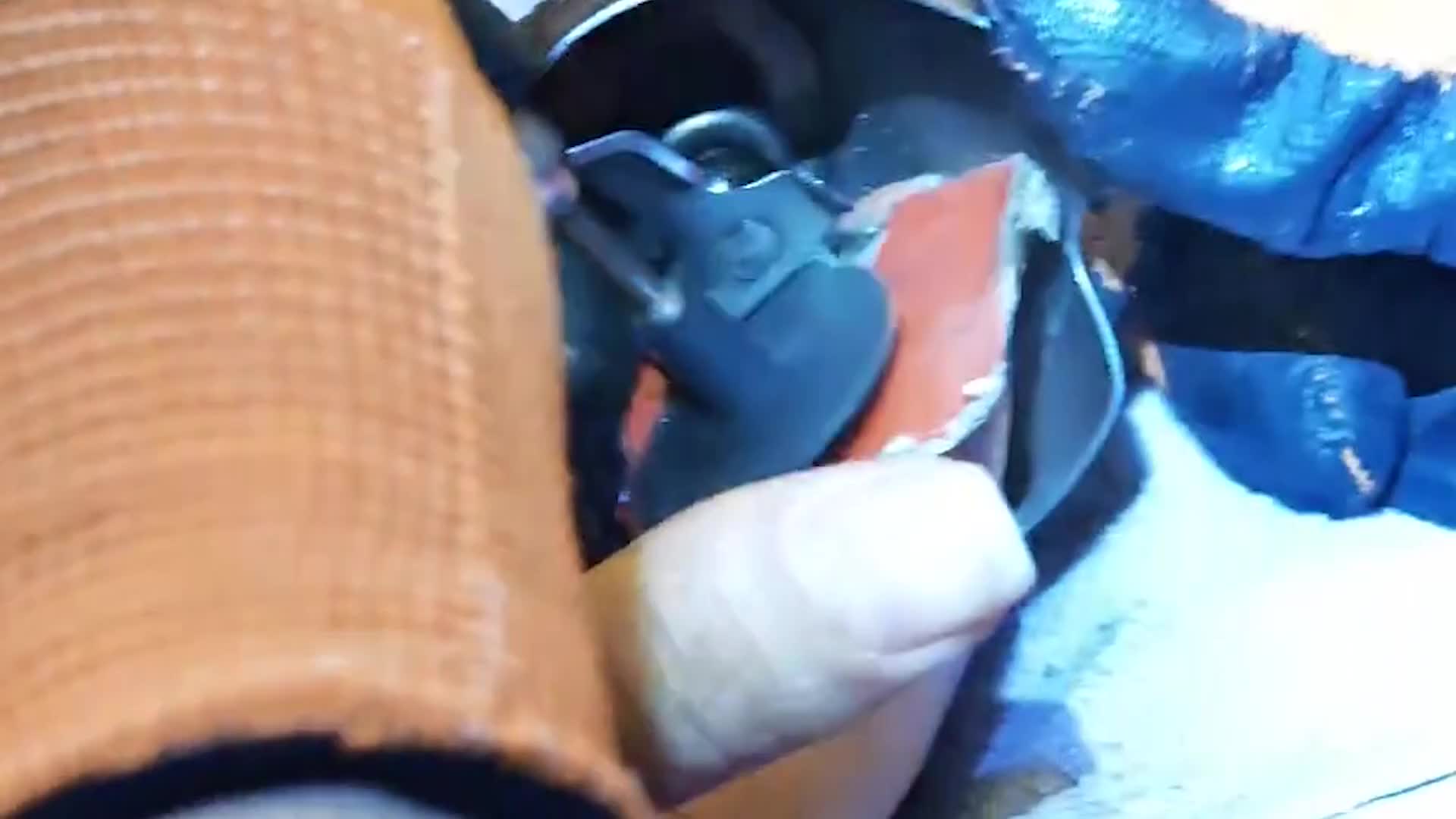  36 yaşlı qadının əli blenderdə sıxışıb qaldı