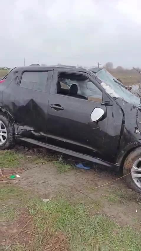 Neftçalada maşın kanala aşdı