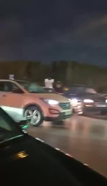 Bu ərazidə işıqfor işləmir, qəzalar baş verir...