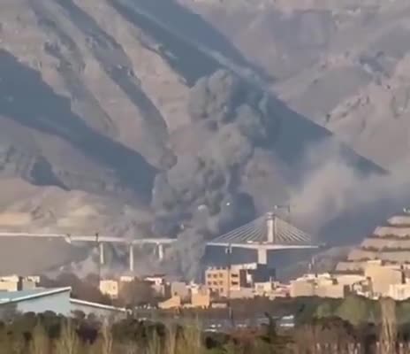 Tehrana gedən körpü bombalandı