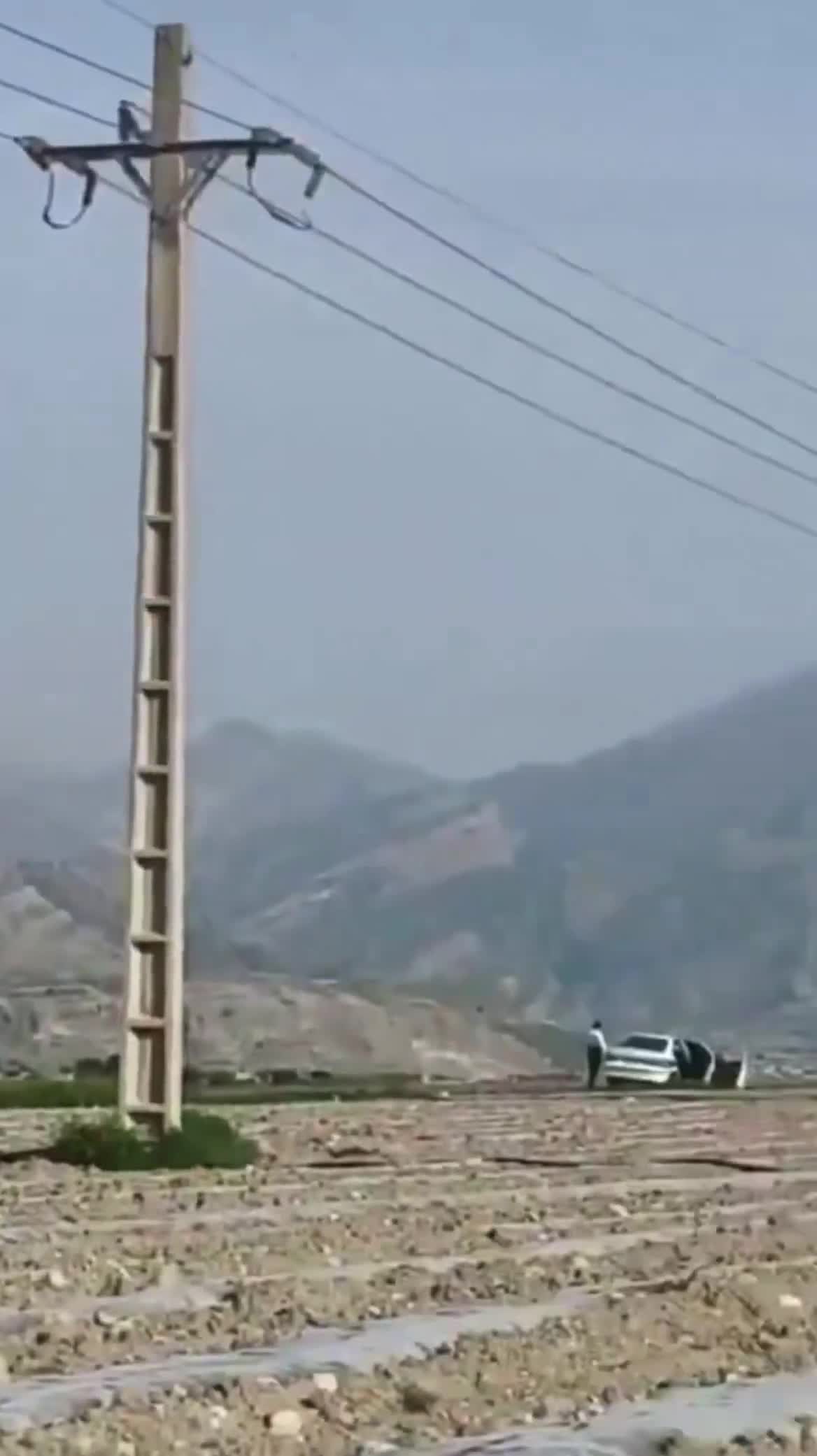 ABŞ helikopterinə tapança ilə atəş açdılar