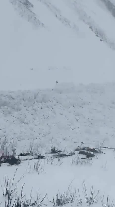 Toğanalı–Kəlbəcər–İstisu yolunda qar uçqunu