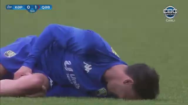 Xərəyi gözləməyib qucağında meydandan çıxardı