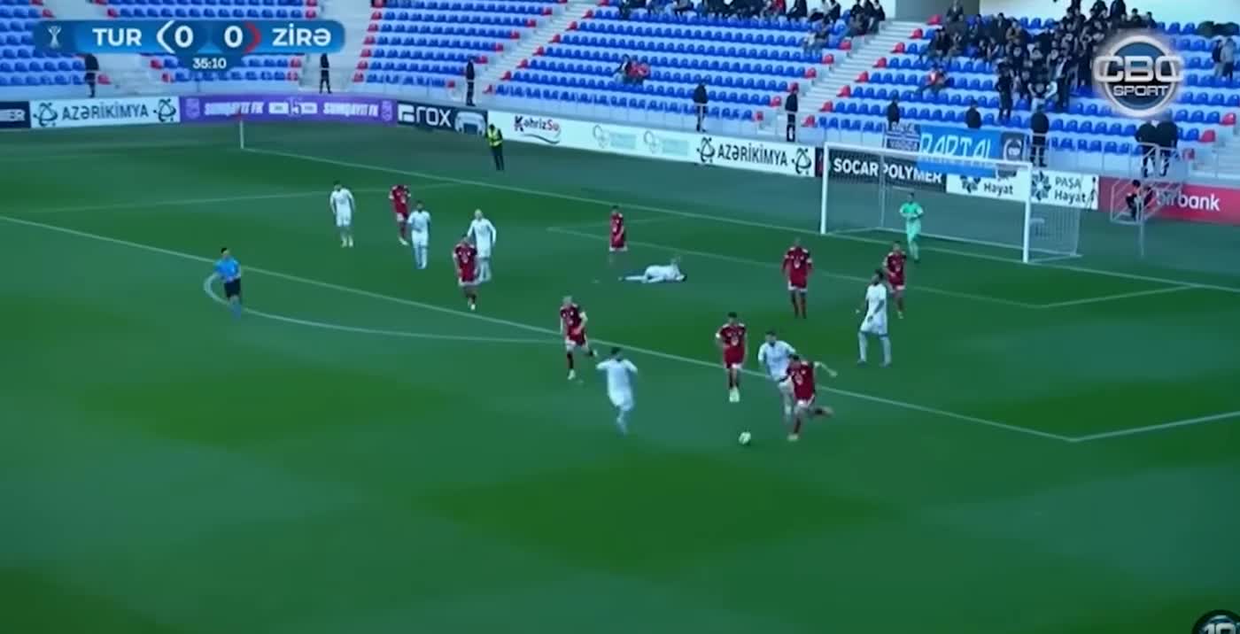 Əliyar Ağayev penalti təyin etmir