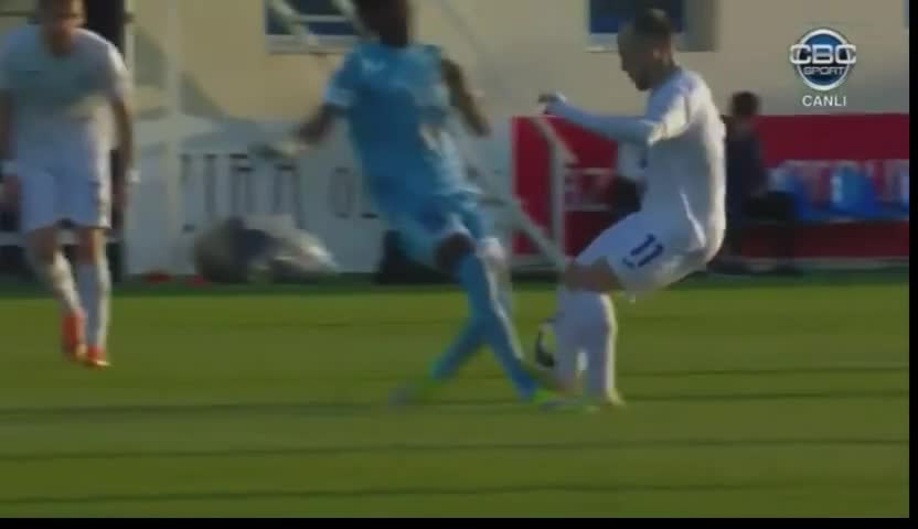 "Zirə" - "Şamaxı" oyununda mübahisəli hakim qərarı