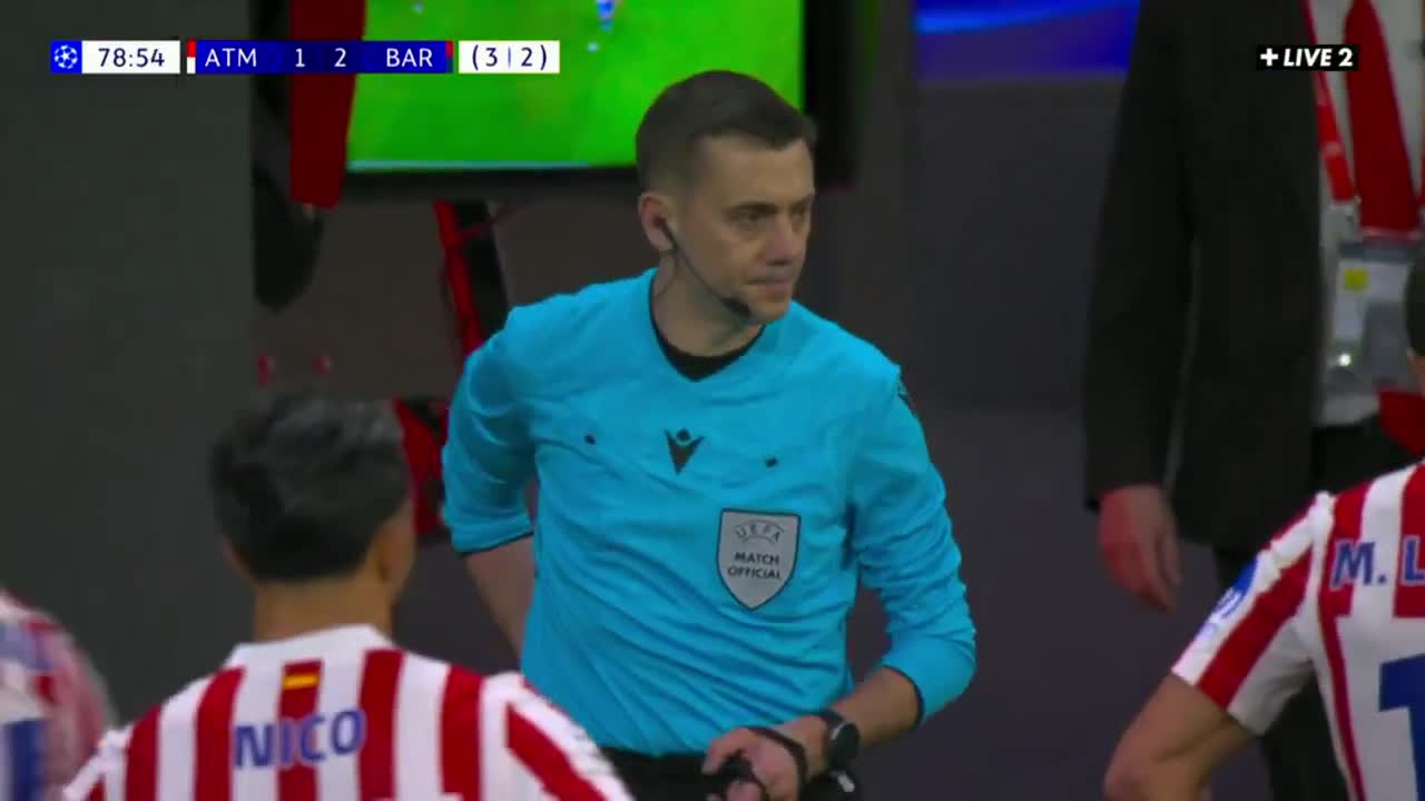 Erik Qarsiyanın qırmızı kart aldığı epizod