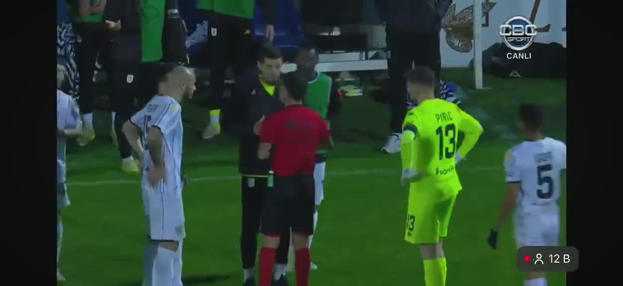 “Zirə” - “Neftçi” matçında ara qarışdı