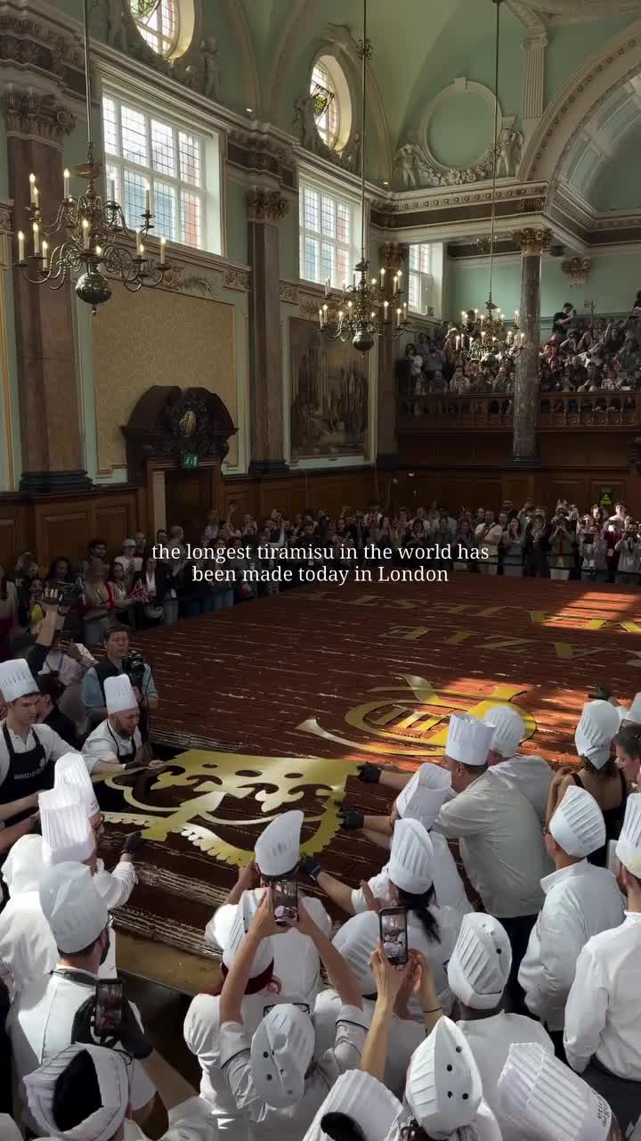 Dünyanın ən uzun tiramisusunu hazırlayıb rekord qırdılar