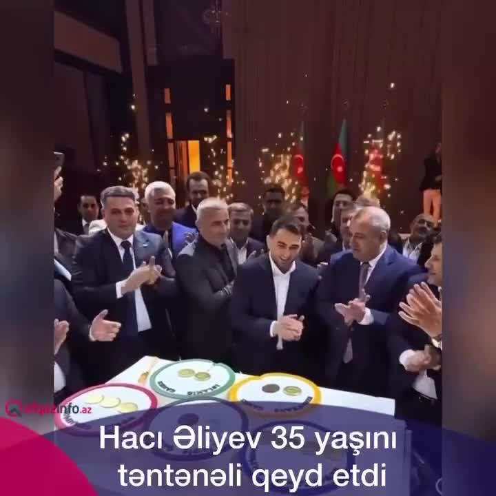 Hacı Əliyev ad gününü onlarla qeyd etdi