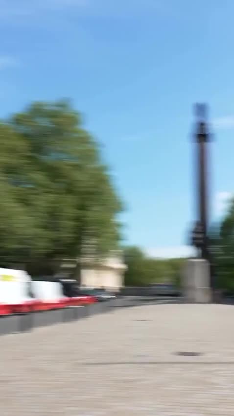 Benksi Londonda heykəl ucaltdı