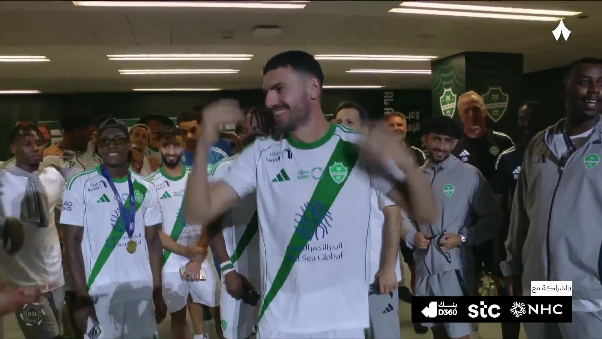 Çempionluğu qeyd etməyə “Çırpınırdı Qara dəniz”lə çıxdı