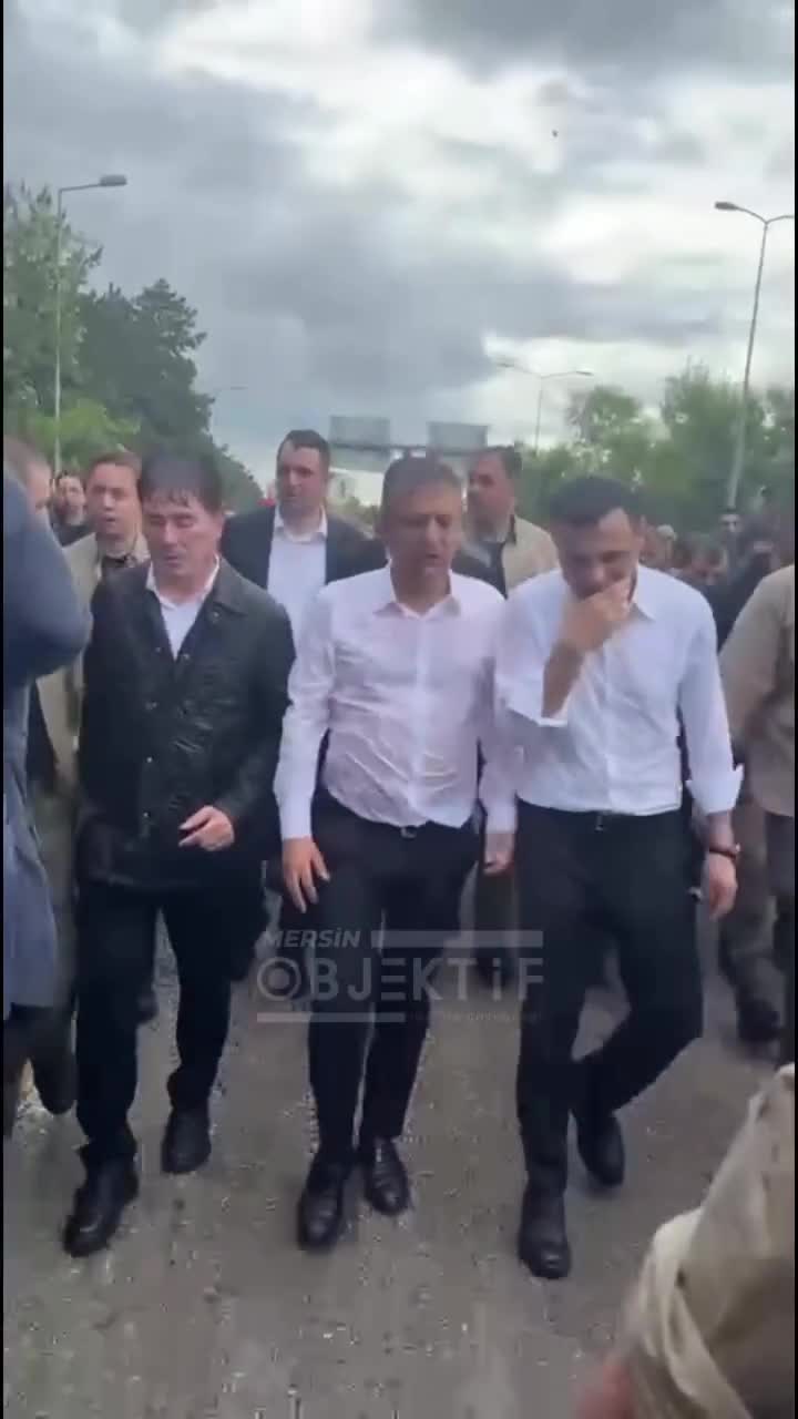 TBMM-ə doğru etiraz yürüşü etdi
