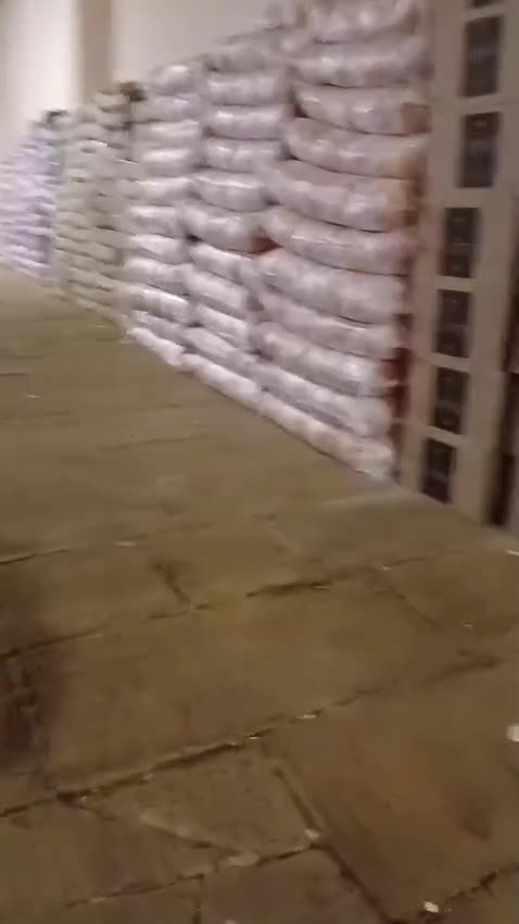 “Niaqara” və “Kral” restoranlarından ənənəvi bayram sovqatı