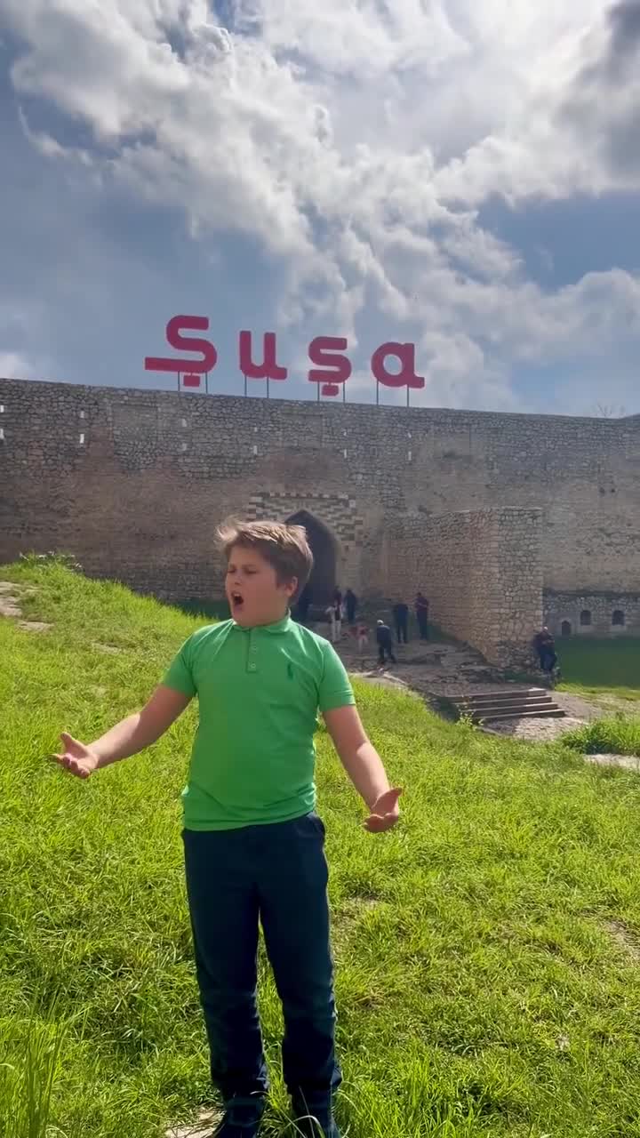 Səfirdən maraqlı paylaşım- Oğlu azərbaycanca oxudu