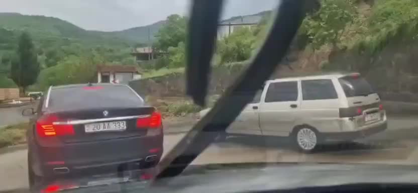 Göygöldə torpaq uçqunu