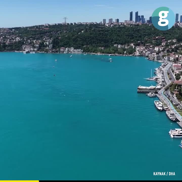 Bosforun rəngi dəyişdi