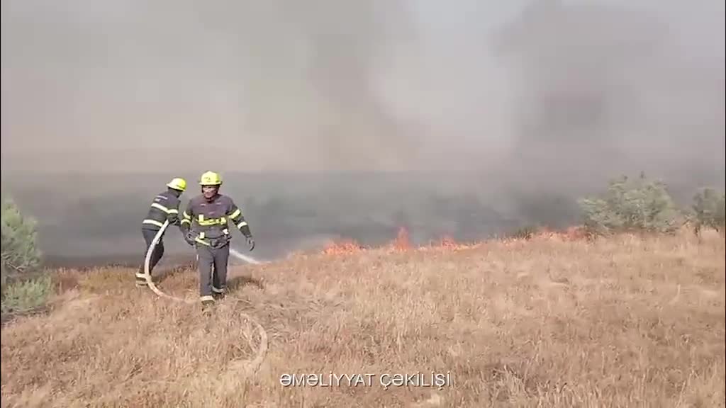 Hacıqabulda açıq ərazidə yanğın başlayıb