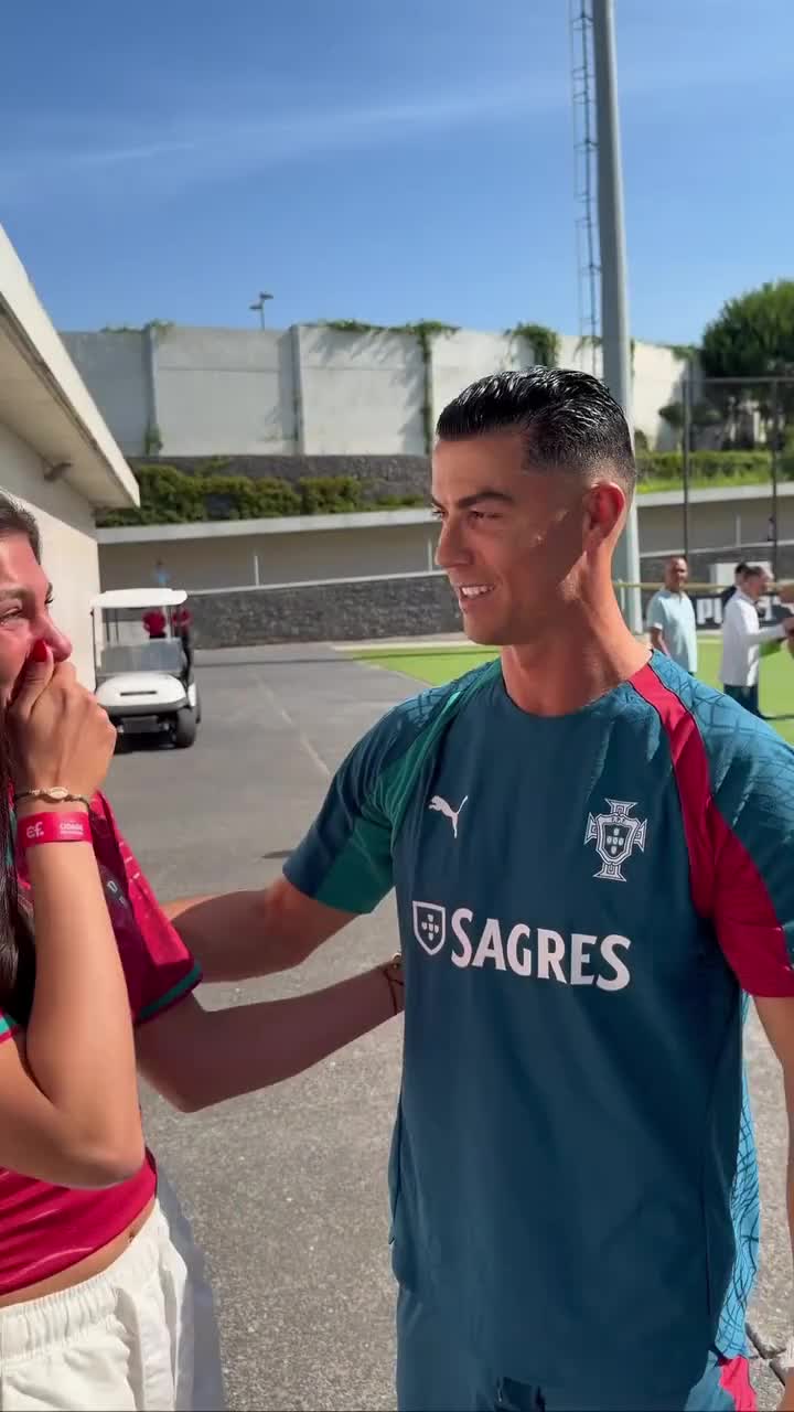 Ronaldonu görəndə göz yaşlarını saxlaya bilmədi