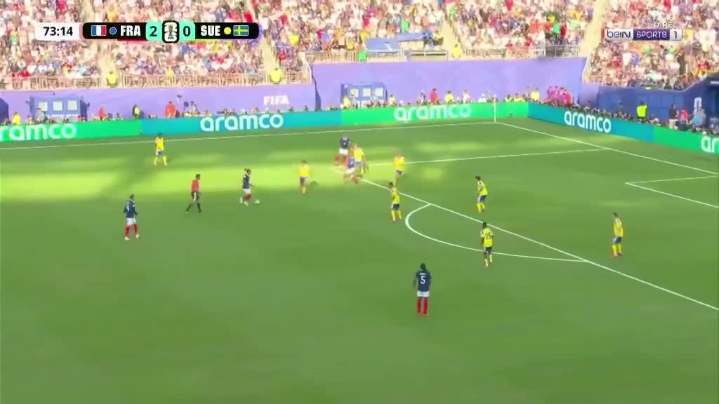 Mbappe dubl edir 