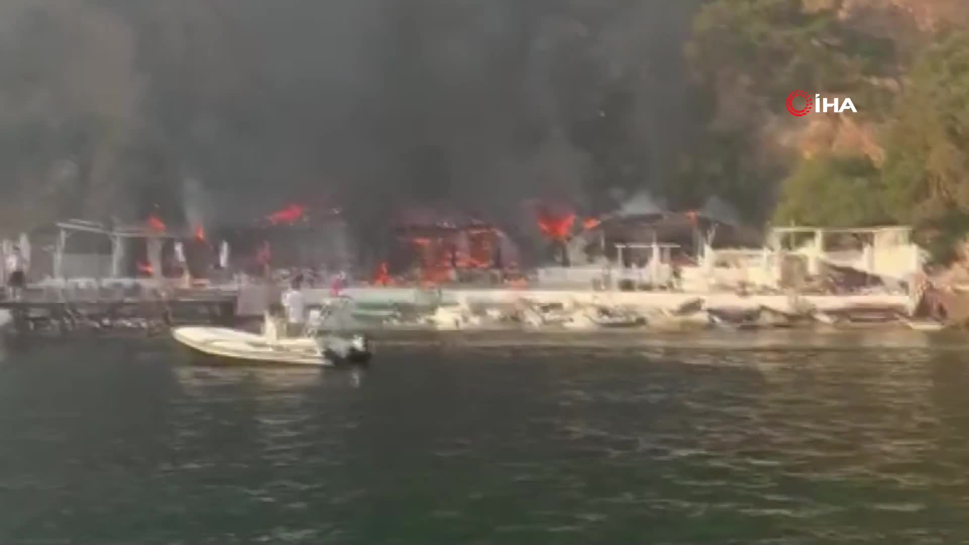 Böyükadada güclü yanğın