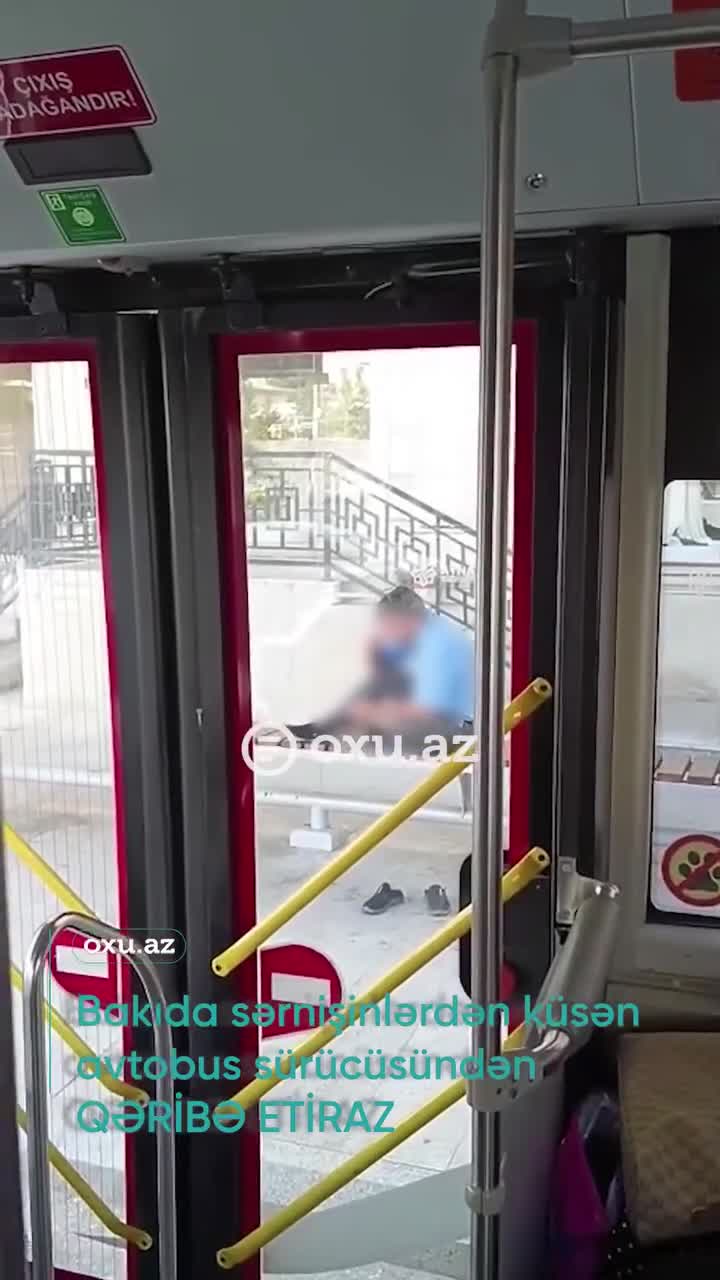 Avtobus sürücüsü sərnişinlərə belə etiraz etdi 