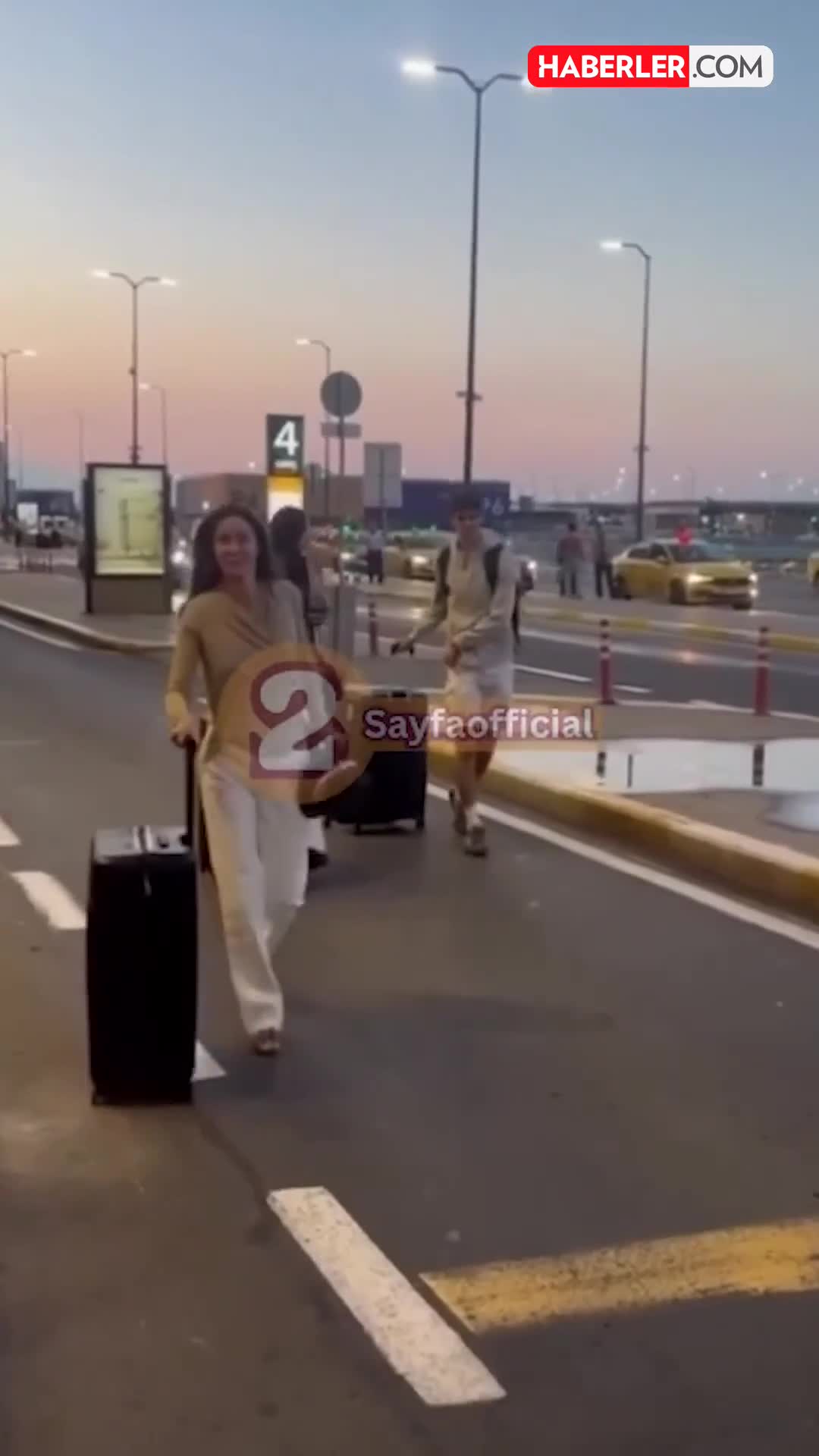 Boşandıqdan 8 il sonra birgə tətilə çıxdılar