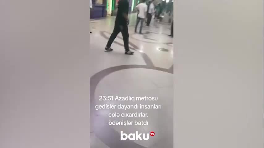 Metroda problem yaranıb, sərnişinlər platformadan çıxarılıb