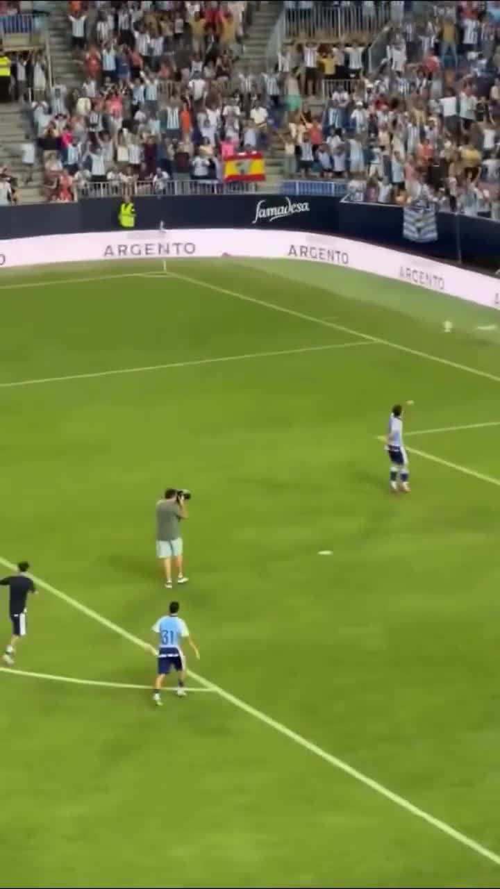 Boş qapıya penalti vurub sevindilər