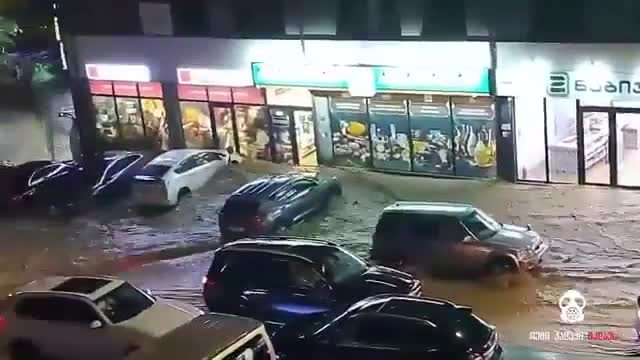 Güclü yağış Tbilisidə daşqına səbəb oldu - 4