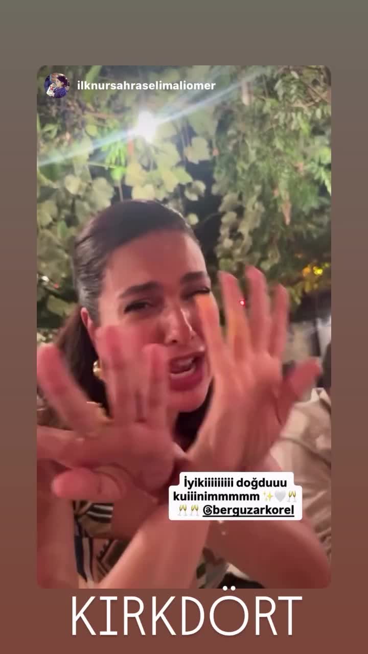44 yaşını belə qeyd etdi