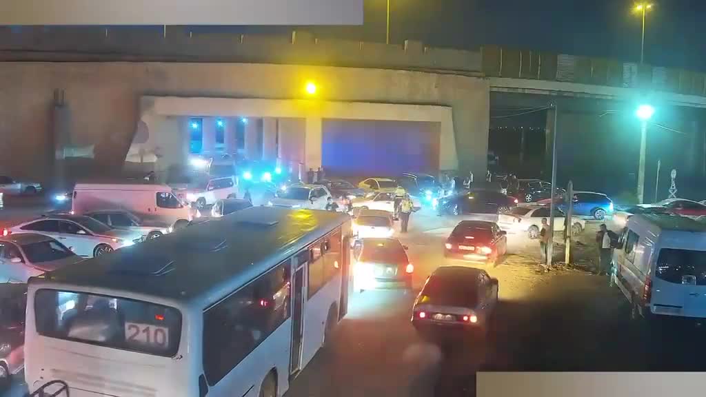 Bu yolda təmir gedir, sıxlıq var