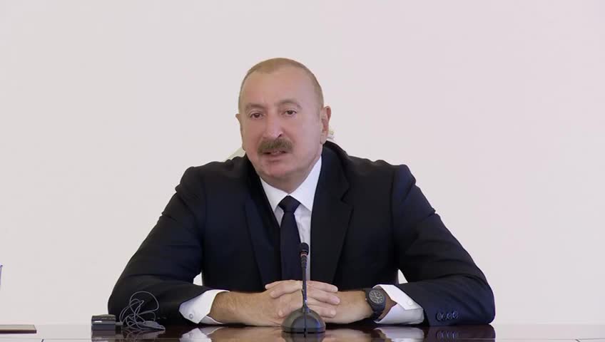“Bu yaddaş imkan verməyəcək ki, yenə də şirin sözlərə aldanaq”