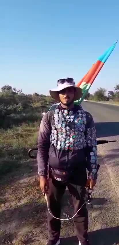 Şəhidlərin xatirəsi üçün bütün Azərbaycanı piyada gəzir