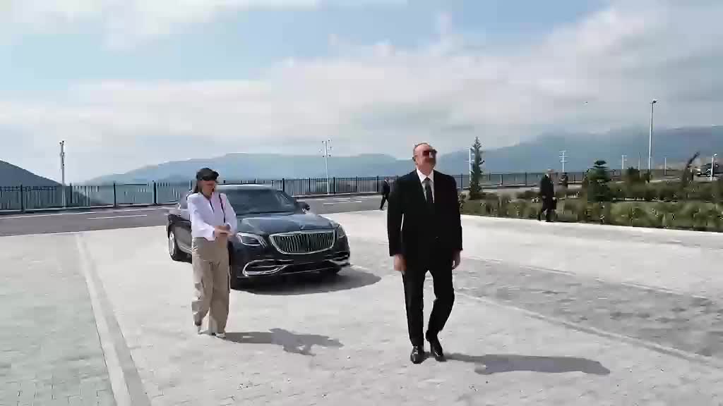 Pirquluya bir də belə baxın...