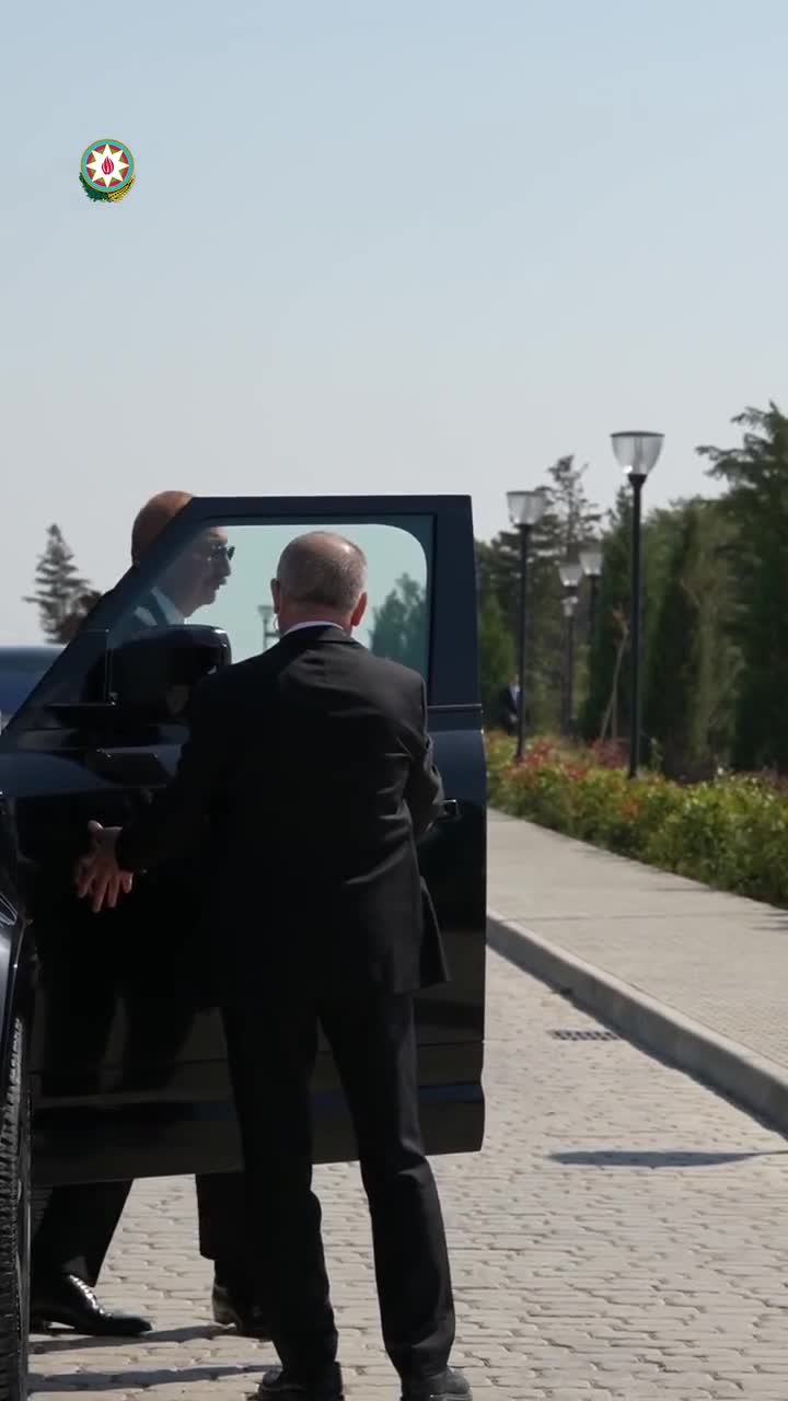 Prezidentlə xanımı Şamaxını belə gəzdi
