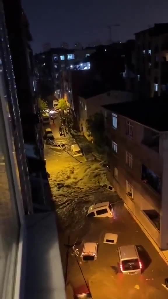 İstanbulda 41 ilin yağıntı rekordu qırıldı