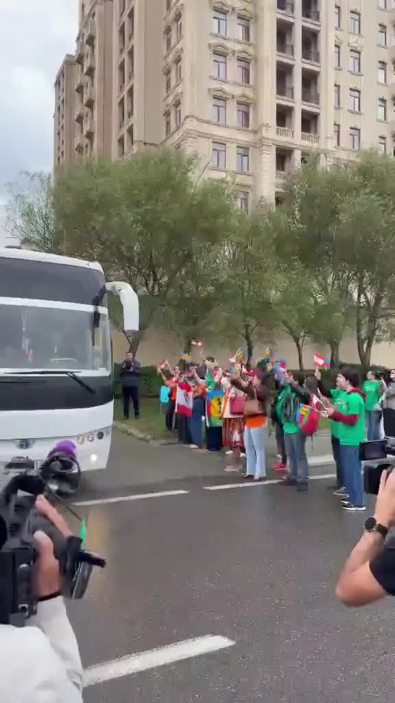 Gənc futbolçularına belə dəstək oldular