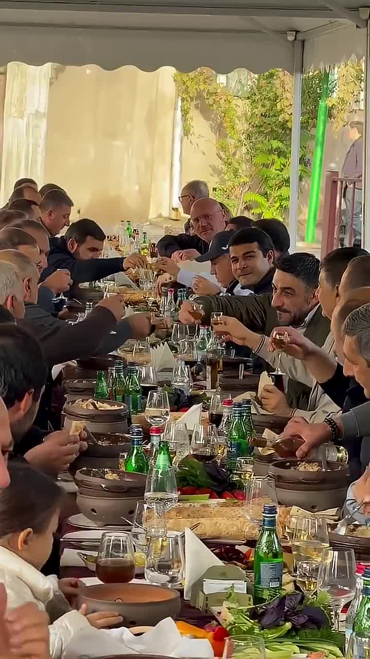 Paşinyan xaş qonaqlığında