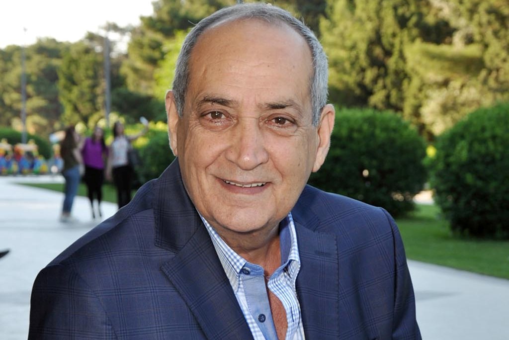 Xalq artisti 77 yaşını qeyd edib
